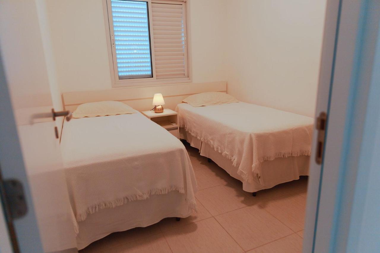 Apto Na Praia Grande - Ubatuba No 4º Andar Com Ar E Wi-Fi Proximo Do Mar! Luaran gambar